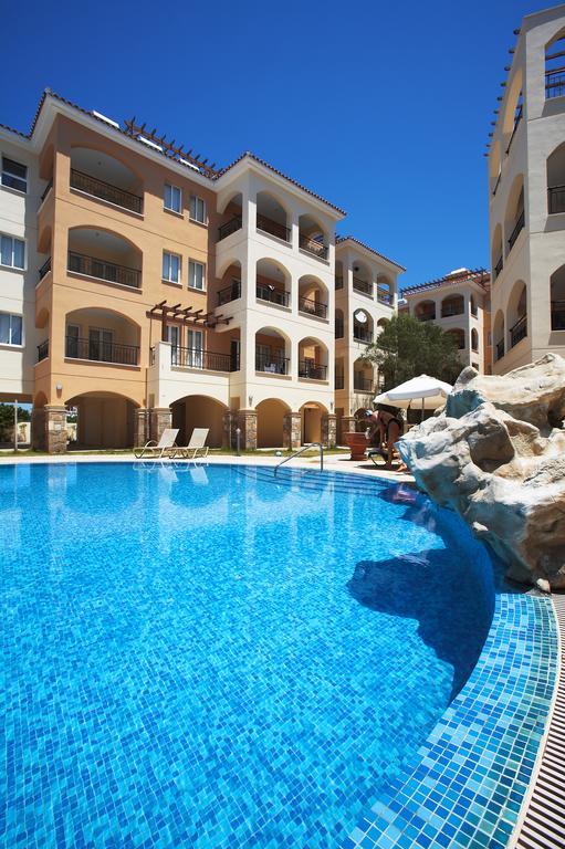Adamou Gardens Apartment Paphos Ngoại thất bức ảnh
