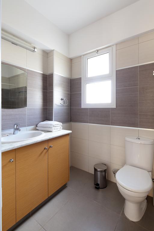 Adamou Gardens Apartment Paphos Ngoại thất bức ảnh