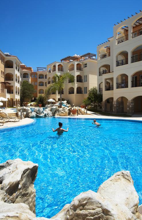 Adamou Gardens Apartment Paphos Ngoại thất bức ảnh